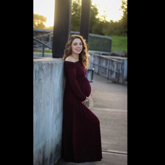 Used once for maternity pictures - Picture 2 of 2